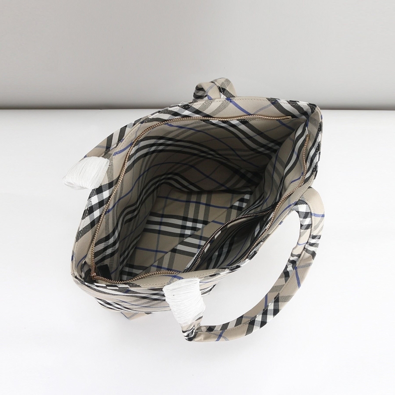 Bv*b*rry shopping bags